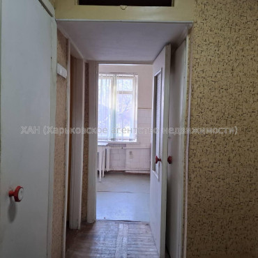 Продам квартиру, Науки просп. , 2  ком., 56.60 м², советский ремонт 