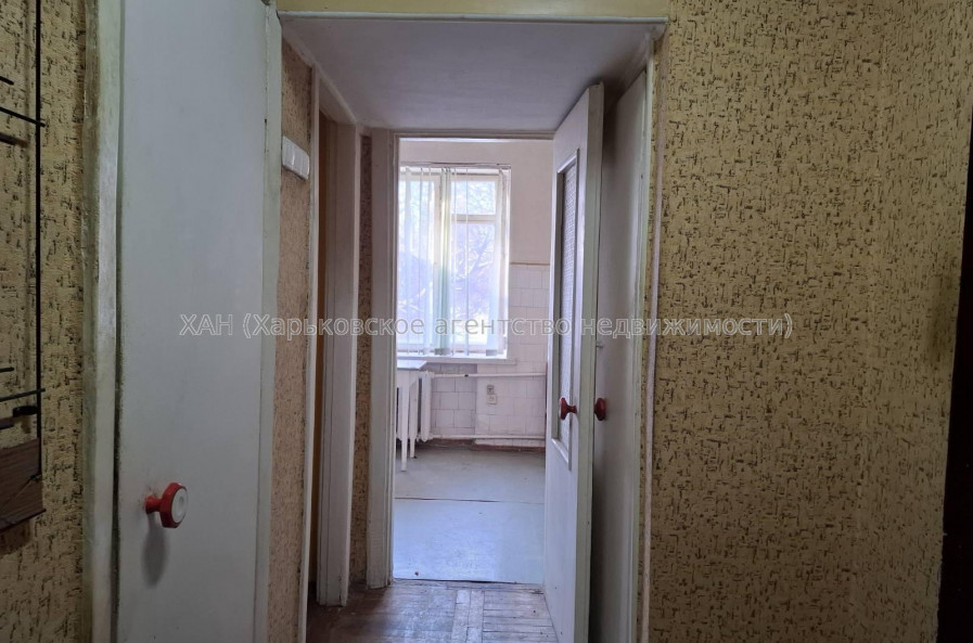 Продам квартиру, Науки просп. , 2  ком., 56.60 м², советский ремонт 