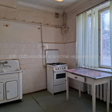 Продам квартиру, Науки просп. , 2  ком., 56.60 м², советский ремонт 