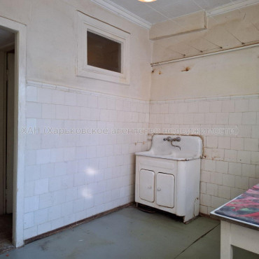 Продам квартиру, Науки просп. , 2  ком., 56.60 м², советский ремонт 