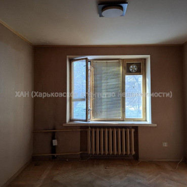 Продам квартиру, Науки просп. , 2  ком., 56.60 м², советский ремонт 