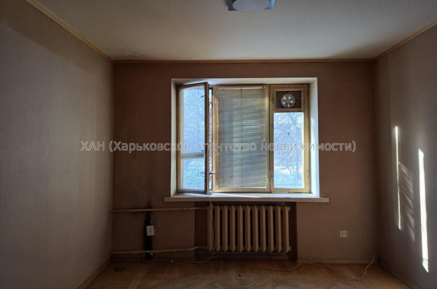 Продам квартиру, Науки просп. , 2  ком., 56.60 м², советский ремонт 