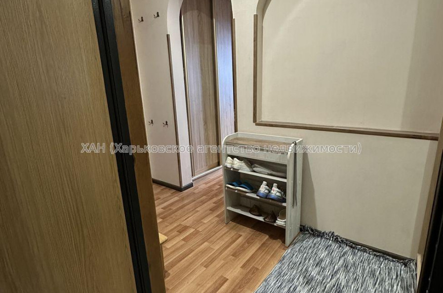 Продам квартиру, Нюрнбергский пер. , 1 кім., 43 м², капитальный ремонт 