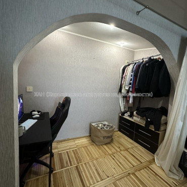 Продам квартиру, Нюрнбергский пер. , 1 кім., 43 м², капитальный ремонт 