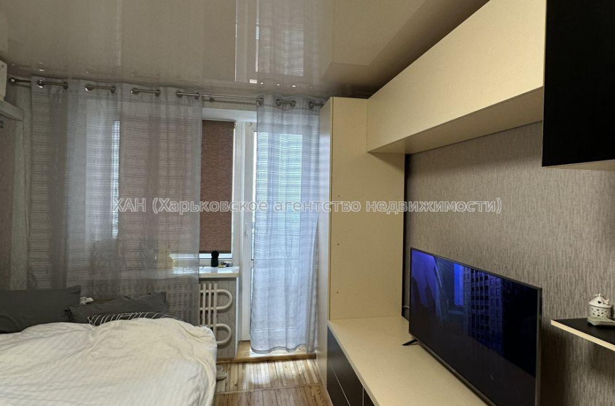 Продам квартиру, Нюрнбергский пер. , 1 кім., 43 м², капитальный ремонт 