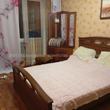 Продам квартиру, Олимпийская ул. , 3 кім., 65 м², косметический ремонт 