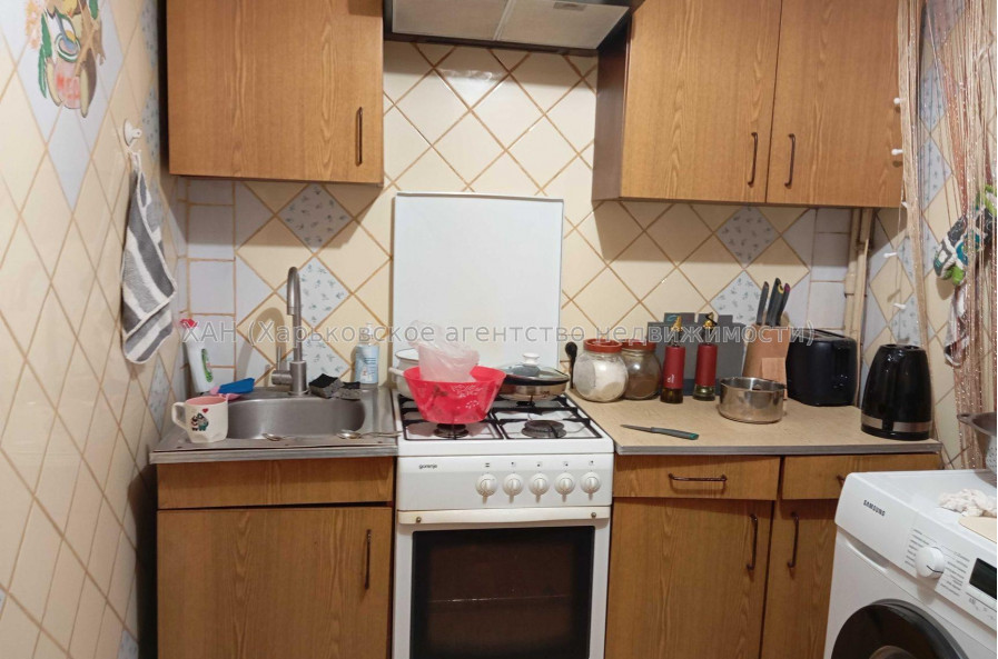 Продам квартиру, Олимпийская ул. , 3 кім., 65 м², косметический ремонт 