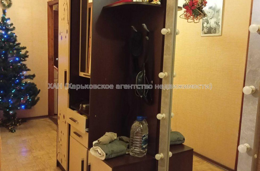 Продам квартиру, Олимпийская ул. , 3 кім., 65 м², косметический ремонт 