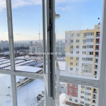 Продам квартиру, Гвардейцев Широнинцев ул. , 1  ком., 43 м², без ремонта 