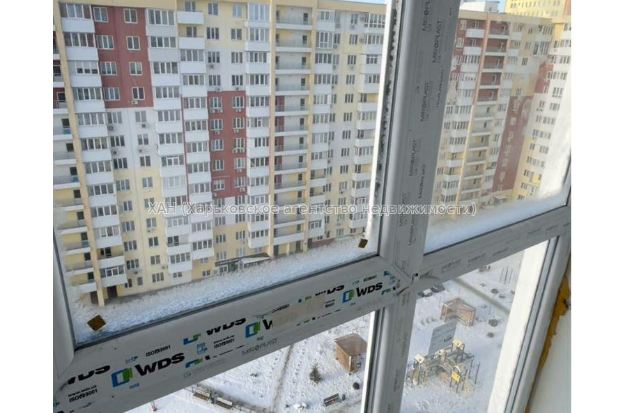 Продам квартиру, Гвардейцев Широнинцев ул. , 1  ком., 43 м², без ремонта 