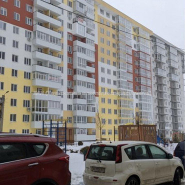 Продам квартиру, Гвардейцев Широнинцев ул. , 1  ком., 43 м², без ремонта 