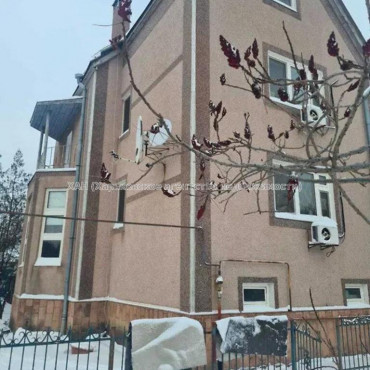 Продам дом, Сосновая ул. , 305 м², 10 сот., капитальный ремонт 