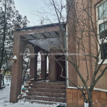 Продам дом, Сосновая ул. , 305 м², 10 сот., капитальный ремонт 