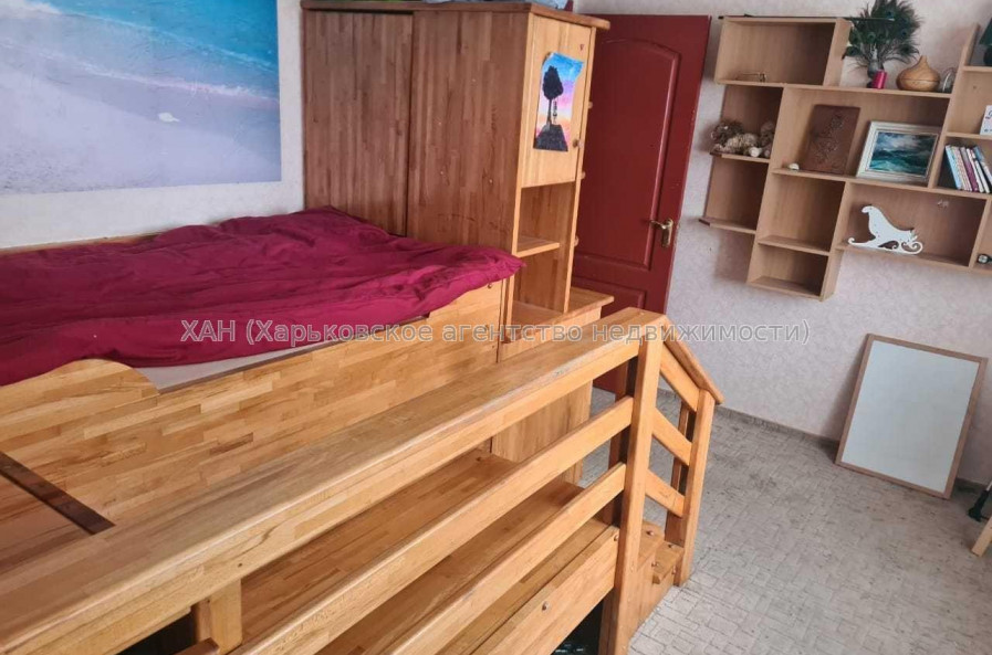 Продам дом, Сосновая ул. , 305 м², 10 сот., капитальный ремонт 