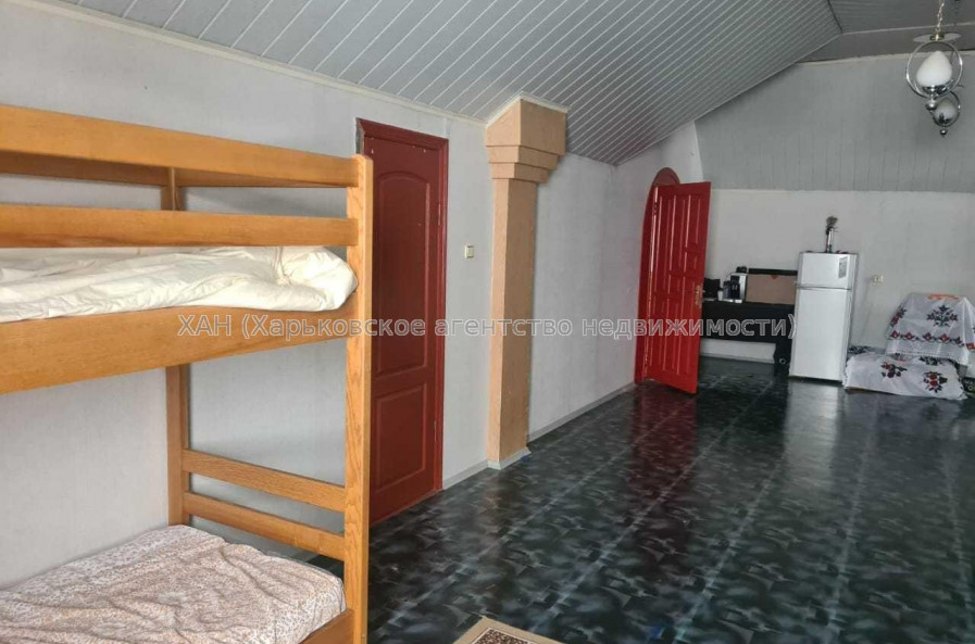 Продам дом, Сосновая ул. , 305 м², 10 сот., капитальный ремонт 