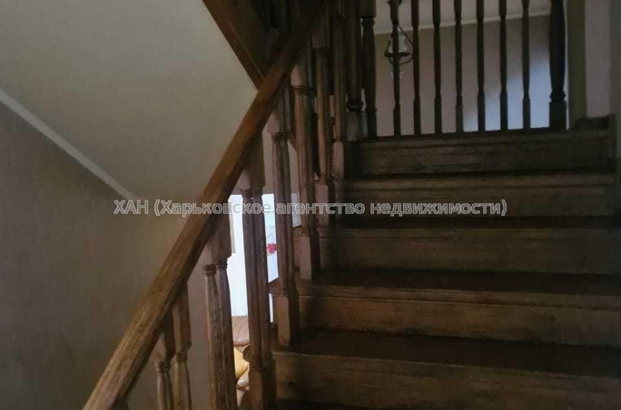 Продам дом, Сосновая ул. , 305 м², 10 сот., капитальный ремонт 