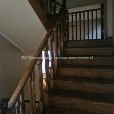 Продам дом, Сосновая ул. , 305 м², 10 сот., капитальный ремонт 