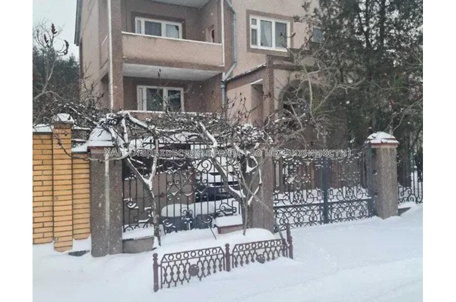 Продам дом, Сосновая ул. , 305 м², 10 сот., капитальный ремонт 