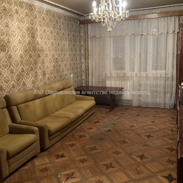 Продам квартиру, 4  ком., 82 м², советский ремонт 