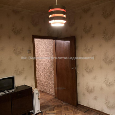 Продам квартиру, 4  ком., 82 м², советский ремонт 