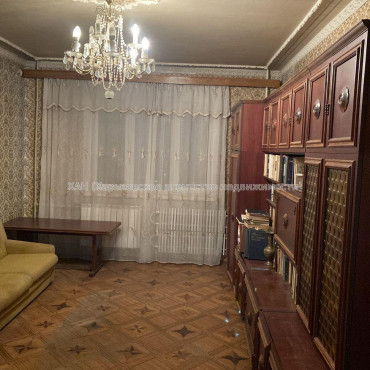 Продам квартиру, 4  ком., 82 м², советский ремонт 