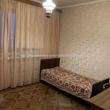 Продам квартиру, 4  ком., 82 м², советский ремонт 