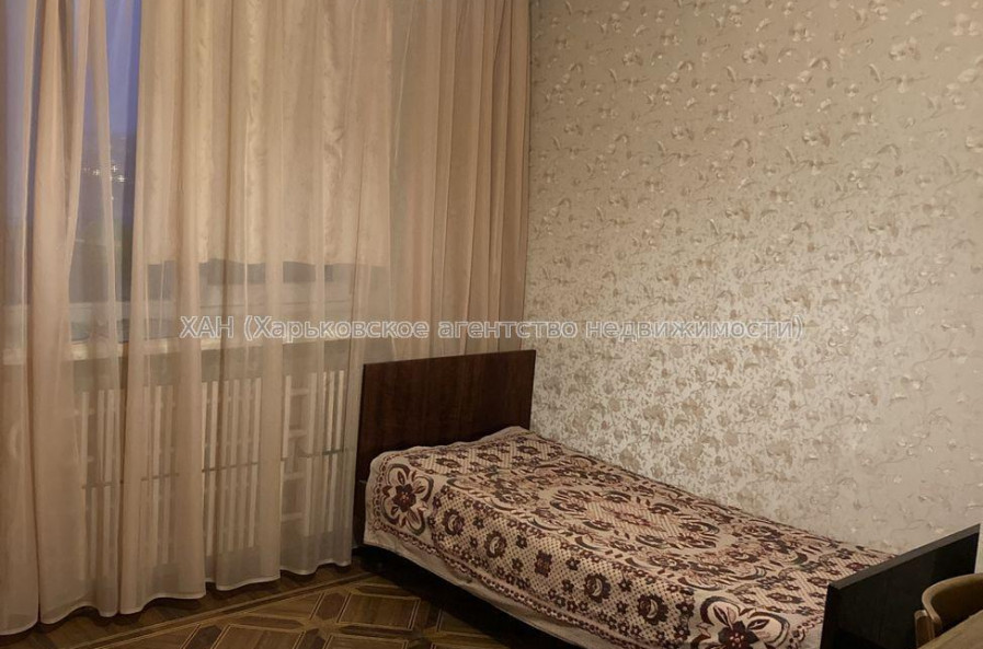 Продам квартиру, 4  ком., 82 м², советский ремонт 