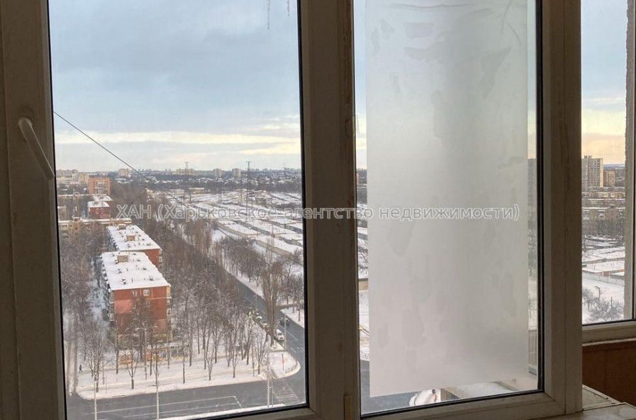 Продам квартиру, 4  ком., 82 м², советский ремонт 