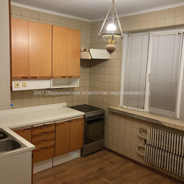 Продам квартиру, 4  ком., 82 м², советский ремонт 