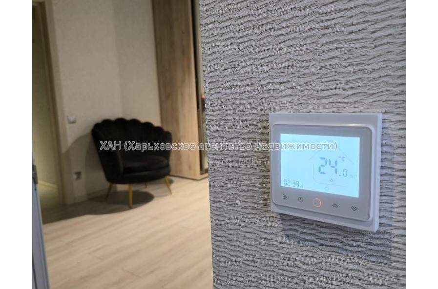 Продам квартиру, 1 кім., 42 м², евроремонт 