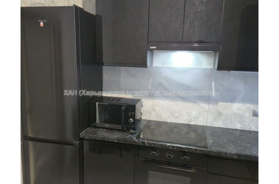 Продам квартиру, 1 кім., 42 м², евроремонт 