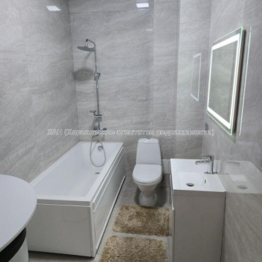 Продам квартиру, 1 кім., 42 м², евроремонт 