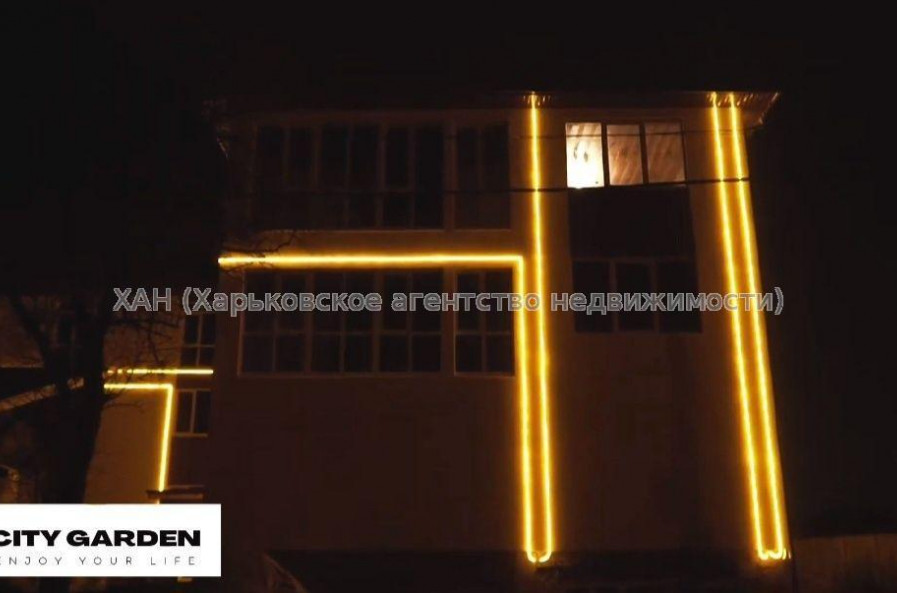 Продам квартиру, 1 кім., 42 м², евроремонт 