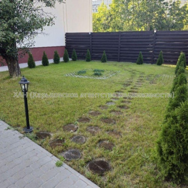 Продам квартиру, 1 кім., 42 м², евроремонт 