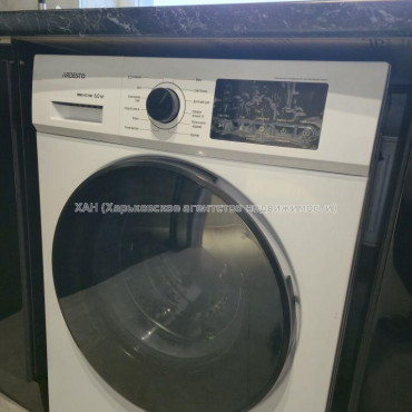 Продам квартиру, 1 кім., 42 м², евроремонт 