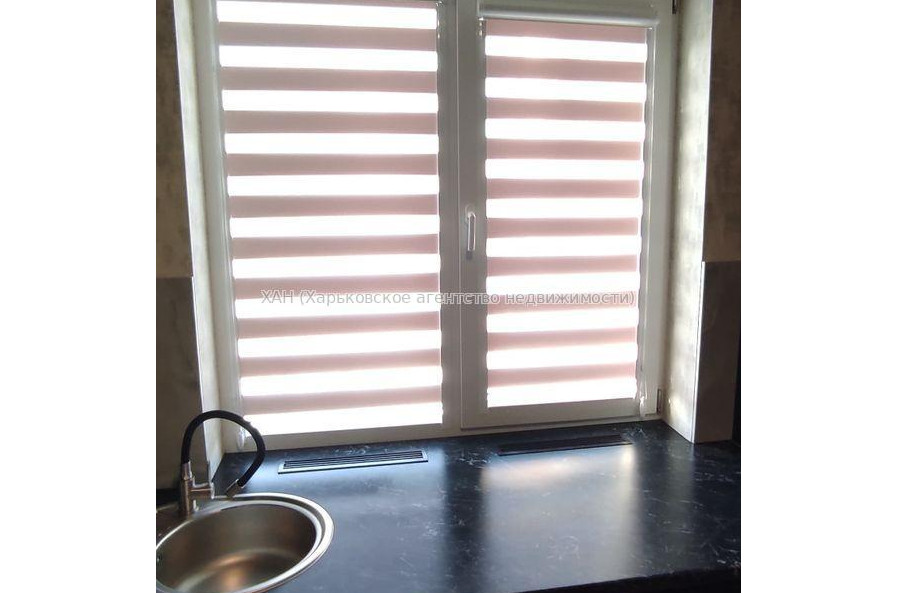 Продам квартиру, 1 кім., 42 м², евроремонт 