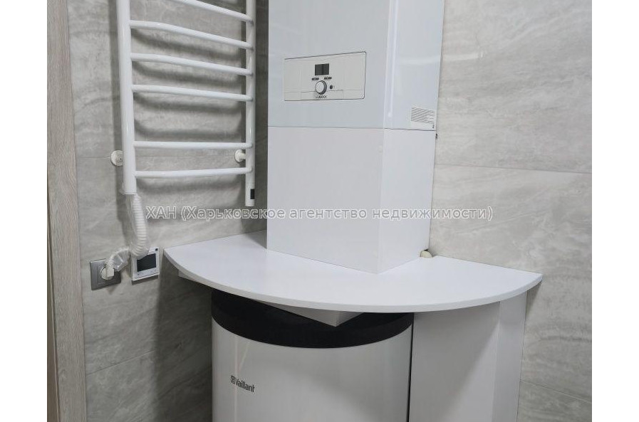 Продам квартиру, 1 кім., 42 м², евроремонт 