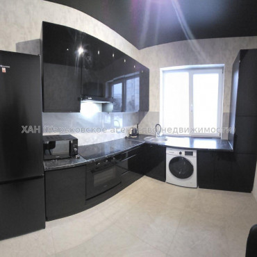 Продам квартиру, 1 кім., 42 м², евроремонт 