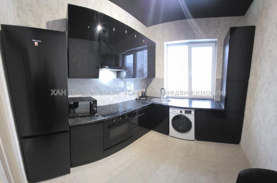 Продам квартиру, 1 кім., 42 м², евроремонт 