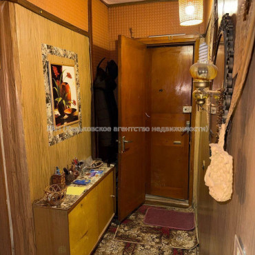 Продам квартиру, Салтовское шоссе , 2 кім., 48.60 м², советский ремонт 