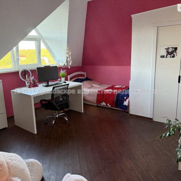 Продам будинок, Таранушенко ул. , 195 м², 7.70 соток, евроремонт 