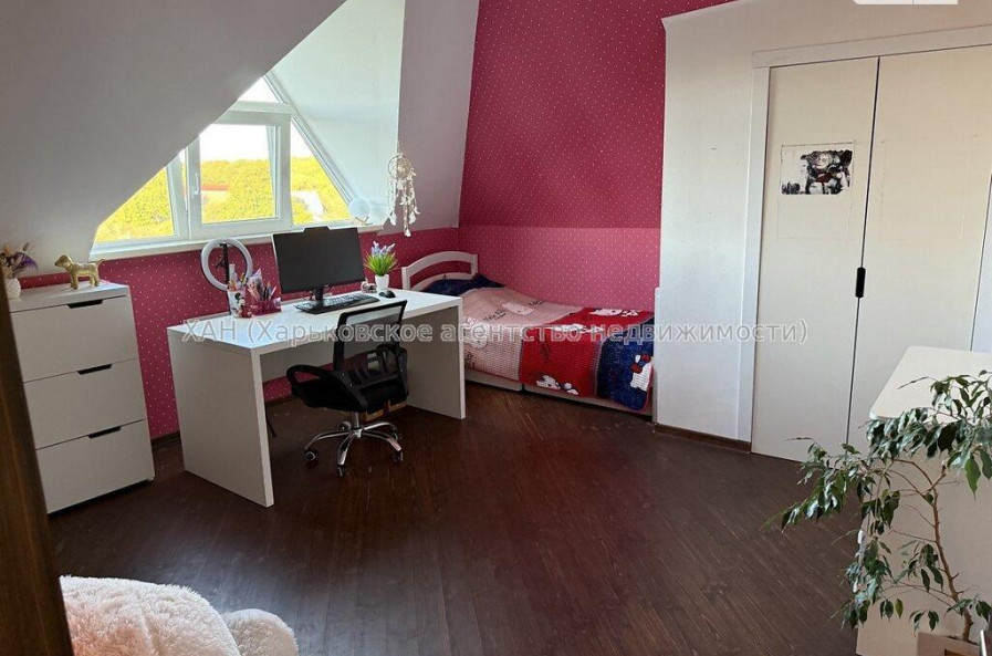 Продам будинок, Таранушенко ул. , 195 м², 7.70 соток, евроремонт 