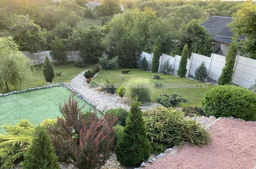 Продам будинок, Таранушенко ул. , 195 м², 7.70 соток, евроремонт 