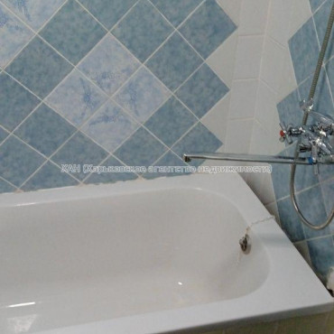 Продам квартиру, 2 кім., 53 м², косметический ремонт 