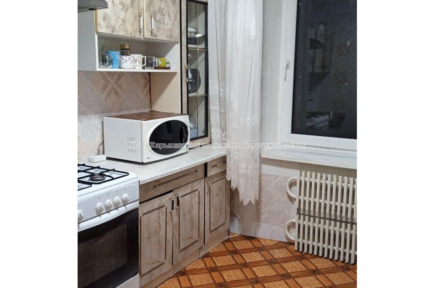 Продам квартиру, 2 кім., 53 м², косметический ремонт 