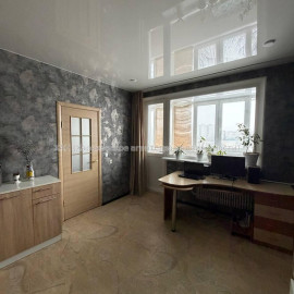 Продам квартиру, Метростроителей ул. , 34 , 1  ком., 38 м², косметический ремонт