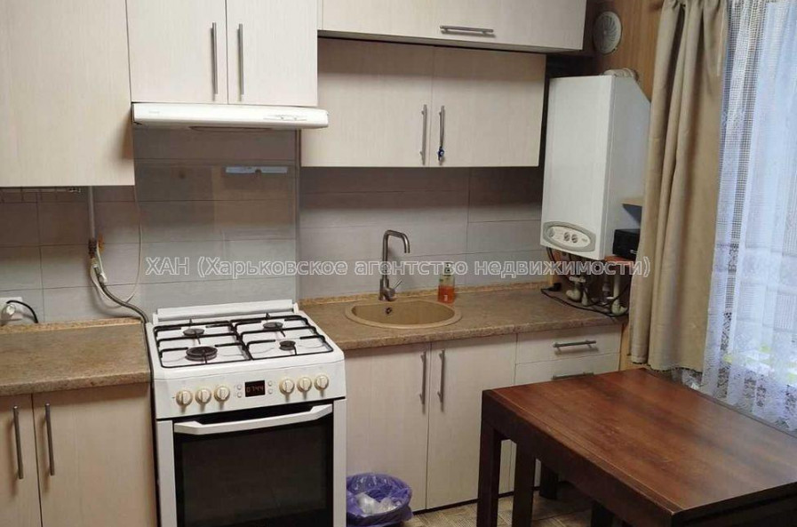 Продам квартиру, Кацарская ул. , 2  ком., 38.40 м², косметический ремонт 