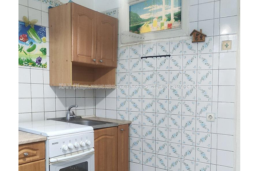 Продам квартиру, 12 Апреля ул. , 2  ком., 50 м², косметический ремонт 