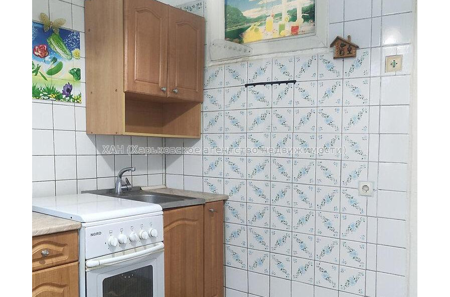Продам квартиру, 12 Апреля ул. , 2 кім., 50 м², косметический ремонт 