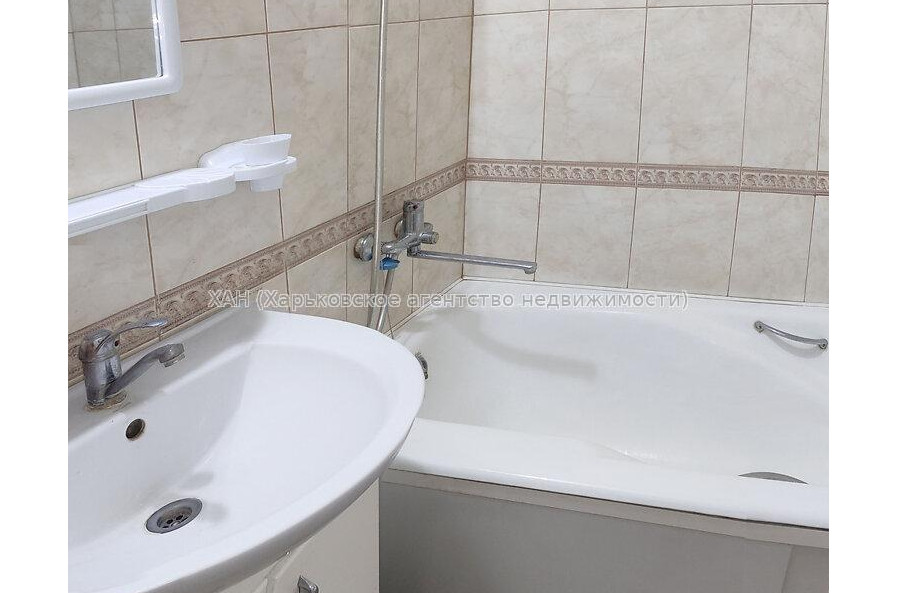 Продам квартиру, 12 Апреля ул. , 2  ком., 50 м², косметический ремонт 